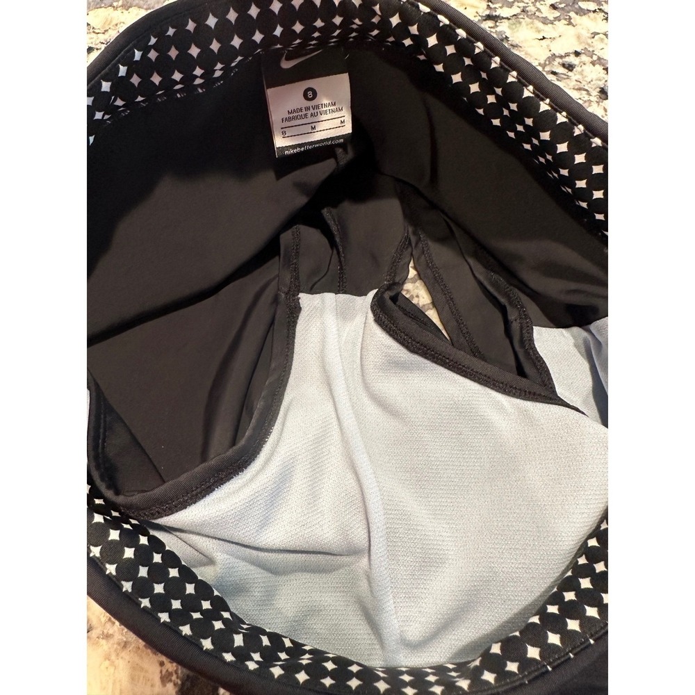 Nike Womens Black Athletic Swim Tennis Yoga Size  8 Medium Built-in Liner - Picture 4 of 7